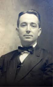 Cyrus Sloan's Instagram, Twitter & Facebook