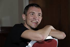 Boxing: Booth shows bottle to ring the changes