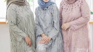 Model atasan brokat terbaru yang banyak dipilih saat ini adalah model blus brokat. Forum Inspirasi Model Baju Gamis Brokat Terbaru