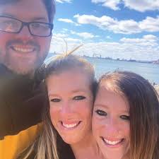 Abby Bowling's Instagram, Twitter & Facebook