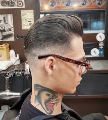 Best haircuts for oval faces male. A Look At 10 Best Haircuts For Oval Faces Men In 2021 Wisebarber Com
