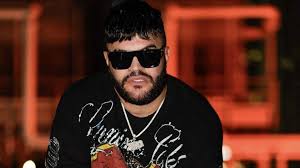 ¡Qué Calor! Reguetonero Cubano Armó Tremendo Lío por Comprar en Dollar Tree para Ayudar a la Isla