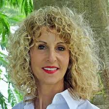 Tamara Collum's Instagram, Twitter & Facebook