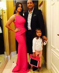 Jun 19, 2021 · recently bollywood actress lara dutta was asked questions about the vaccine by one of her fans. Ebharat On Twitter Perfect Family Photo Laradutta With Husband Mahesh Bhupati Daughter Saira At Iifa Https T Co Aanzkysehu