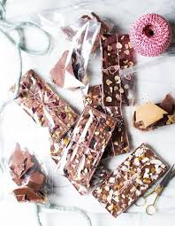 10 Idees De Tablettes De Chocolat Maison Elle A Table Chocolat Maison Tablette De Chocolat Chocolats Faits Maison