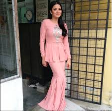 Erin malek family, childhood, life achievements, facts, wiki and bio of 2017. Paling Keren Baju Kurung Moden Artis Little One Scandles