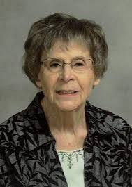 Madeline Tracy's Instagram, Twitter & Facebook