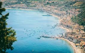 It is the second largest city in sicily with the metropolitan area reaching one million inhabitants, a major transport hub. Die 12 Schonsten Strande Von Sizilien 2021 Mit Fotos