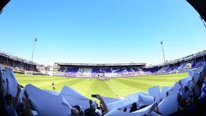 All information about osnabrück ii () current squad with market values transfers rumours player stats fixtures news. Vfl Osnabruck Plant Heimspiele Vor 999 Fans Ndr De Sport Fussball