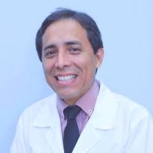 Dr. Nilton Toribio Villarreal Urólogo,