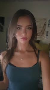 Katie Houck's Instagram, Twitter & Facebook