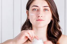 العناية بالبشرة