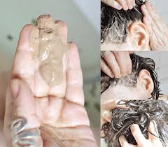 Ein mangel an silizium kann zu brüchigen haaren und nägeln führen, aber auch zu bindegewebsschwächen. Haare Waschen Mit Lavaerde Ghassoul Ein Selbsttest Schwatz Katz