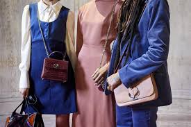 Bandoleras y bolsos satchel de mujer. Eleva Tu Look Con Los Bolsos De Moda De Zara El Corte Ingles Asos Amazon