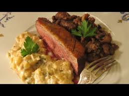 Recette Magret De Canard Roti Aux Marrons Sauce Normande Mere Mitraille Canal Gourmandises Youtube En 2020 Magret De Canard Canard Roti Sauce Normande