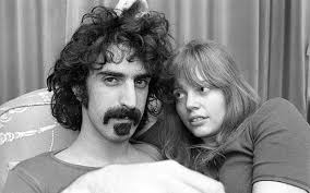 Gail Zappa, musa del rock [sí, otro obituario pero decente que aborda los  conflictos con los fans] : r/Zappa