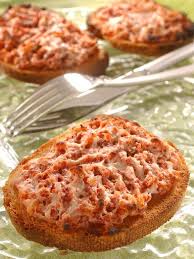 Toasts Aux Petits Suisses Et Chorizo Recette Recette Toast Recette Recettes De Cuisine