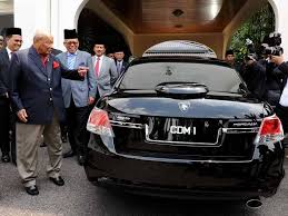 Find flight deals from sultan haji ahmad shah (kua) when you book with cheaptickets. Sultan Ahmad Shah Serah Takhta Selepas Hampir 45 Tahun Pemerintahan