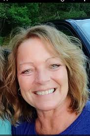 Well, I've just come home from the pub and taken a couple of 'arty'🤔 pics  because I like the new top which I purchased today. Then I came across this  group! Irresistible??