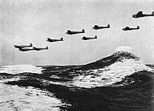 Segunda guerra mundial ✓ te explicamos qué fue la segunda guerra mundial y las causas de os traemos una línea del tiempo de sus principales la segunda guerra mundial fue el conflicto armado que estalló en 1939, entre las potencias del eje (alemania, italia y japón) y los aliados (inglaterra. Batalla De Inglaterra Wikipedia La Enciclopedia Libre