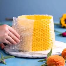Honey Comb Cake Oleh Honeycomb Cake Bee Cakes Food