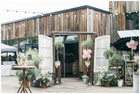 Herzlich willkommen bei gourmet berner in weinstadt. Wunderschone Sommerhochzeit Im Gourmet Berner Stuttgart Blog Sommerhochzeit Hochzeit Location Gewachshaus Hochzeit