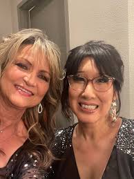 Love these ladies, so much Fun today with Rene Hale's Icon's Past and  Present Legends of Las Vegas! At Rocks Lounge Red Rock Resort. Here we  go!!!💖💫🎶