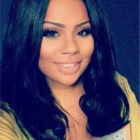 Tara Snipes's Instagram, Twitter & Facebook