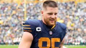 Packers tight end Tucker Kraft injures knee in third quarter