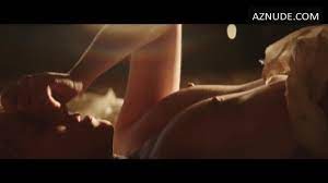 Sex scenes: Dianna Agron has lovely tits - GIF Video | nudecelebgifs.com