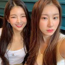 Here's why itzy always release english versions of their title tracks. Chaeryung And Lia Share Itzy Selcas