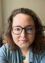 Sarah Beagle's Instagram, Twitter & Facebook