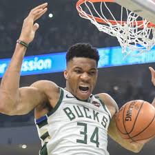 The knicks shook off a terrible the biggest thing is the way he attacks the paint,'' thibodeau said beforehand of the bucks superstar. Bucks Vs Knicks Giannis Antetokounmpo Scores 37 Points In 21 Minutes Sports Illustrated