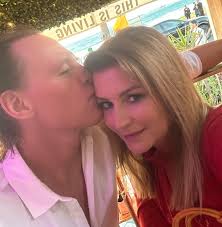 Julie Van Damme Lagoe 🇿🇦🇧🇪🇺🇸🇵🇹 (@julievandammelagoe) · Instagram  照片和视频