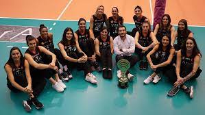 Türkiye voleybol federasyonuвидеоhande baladın ve simge aköz sizlerden gelen soruları. Karsinizda Ataturk Un Sampiyon Kizlari Eczacibasi Spor Haberleri