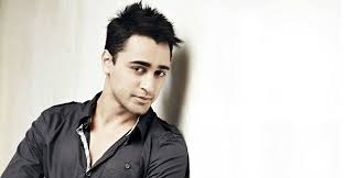 وزیراعظم عمران خان کو خود کو خوش قسمت سمجھنا چاہیے کہ کچھ زیادہ کئے بغیر اندرونی مسائل کے سوا ان کی حکومت کو کوئی خاص خطرہ درپیش نہیں۔ Ø³ÙŠØ§Ø±Ø§Øª Ù†Ø¬Ù… Ø¨ÙˆÙ„ÙŠÙˆÙˆØ¯ Ø¹Ù…Ø±Ø§Ù† Ø®Ø§Ù† Arabgt