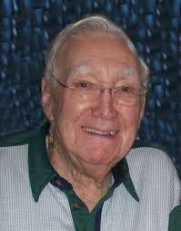 Clara Faust's Instagram, Twitter & Facebook