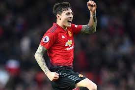3 vid fotbollsgalan 2016 utsågs han till årets back. Victor Lindelof Has Become Manchester United S Best Defender The Busby Babe