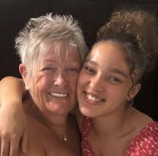 Last question I promise hehe Really need good pedicure Doesn't seems to  find any around 😢😢 Don't want fish spa or so Just proper pedicure place  Ideally between ideal premium and marina