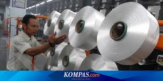 Pabrik tisu membuat kotak tisu dengan keterangan pl=48cm, pt=32cm, dan lt=24cm warna yang sama. Pabrik Garmen Di Semarang Kekurangan Tenaga Kerja