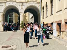 Universitatea de medicină şi farmacie cluj (umf) anunţă că. Admitere La Umf Cluj Viitorii Medici Vor SÄƒ RÄƒmanÄƒ In È›arÄƒ Ebs Radio