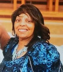 Chelle Robinson's Instagram, Twitter & Facebook