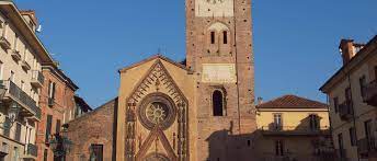 Civass) is a comune (municipality) in the metropolitan city of turin in the italian region piedmont, located about 20 kilometres (12 mi) northeast of turin. Fernbus Chivasso Ab 7 99 Flixbus Die Neue Art Zu Reisen