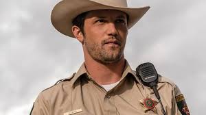 Roswell, New Mexico's Nathan Dean Dishes On Highly Anticipated Season 3