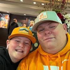 barry m messer (@messerHeb121)