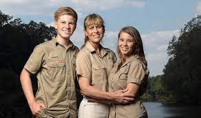 Today, nov 15th, is steve irwin day. Steve Irwin S Children Bindi And Robert Announce New Nature Show Crikey It S The Irwins National Globalnews Ca