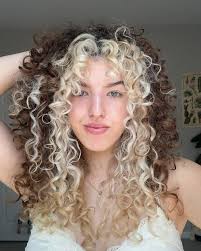 Amelia Alberto (itsamebro)