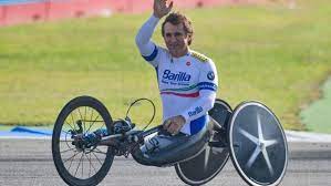Born 23 october 1966) is an italian professional racing driver and paracyclist. Papst Betet Fur Verungluckten Rennfahrer Zanardi Vatican News