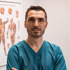 📌Disponible Ferrari LaFerrari, la voiture de tous les superlatifs…  Habillée du coloris Rosso Scuderia, 12600 kms Renseignements  complémentaires en MP: 📧eric.bercot@sfge-mulhouse.fr 📞…