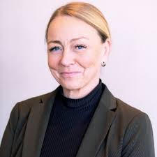 Check out the latest Techstrong AI Leadership Insights interview where Amanda  Razani chats with Dr.